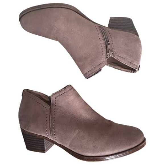 Naturalizer Zarie Ankle Booties 8 M Beige Taupe Leather Shoes Stacked Heel Nice! - Picture 2 of 12